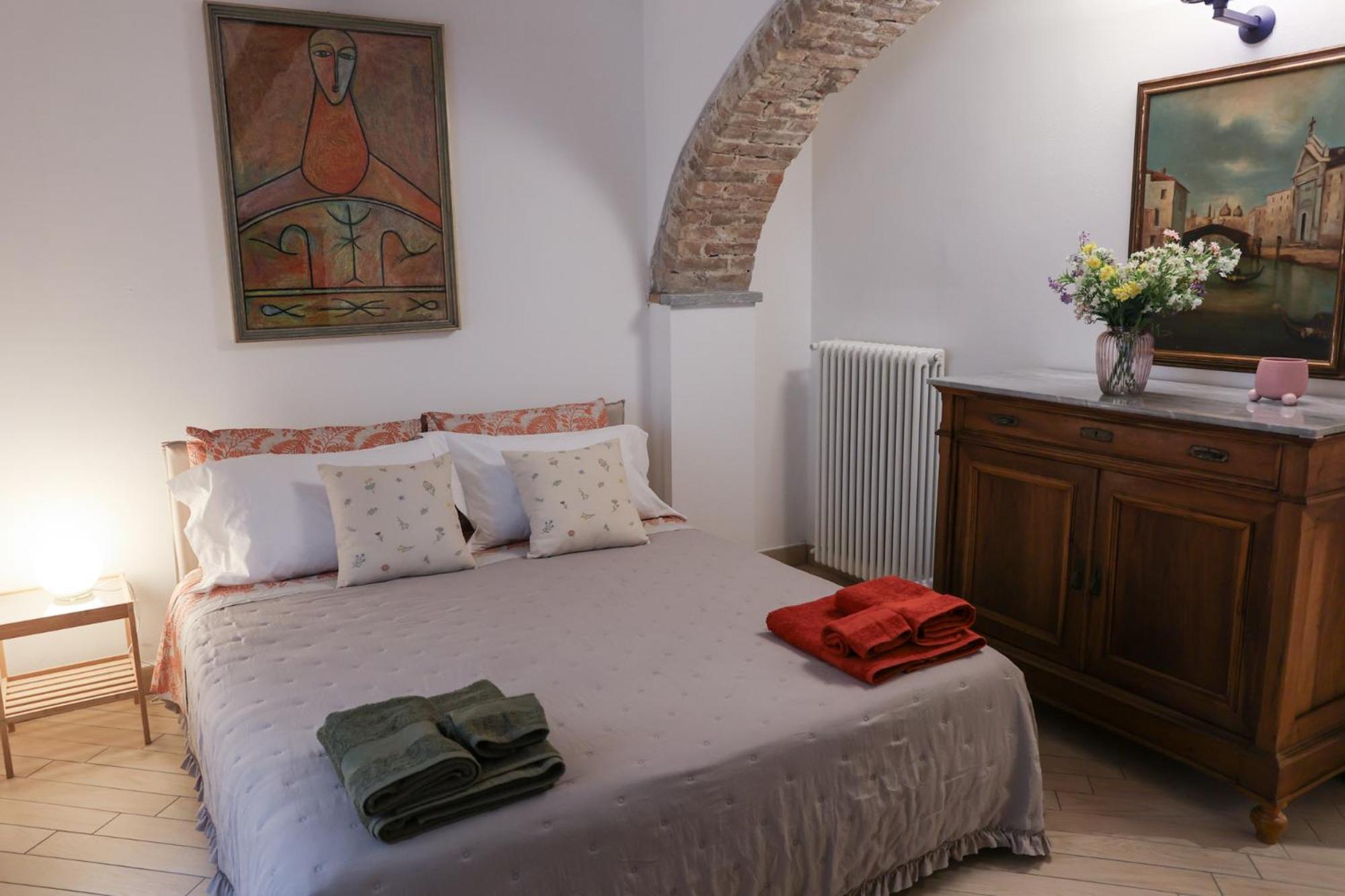 Asti Historic Center - Appartamento Trincotto エクステリア 写真